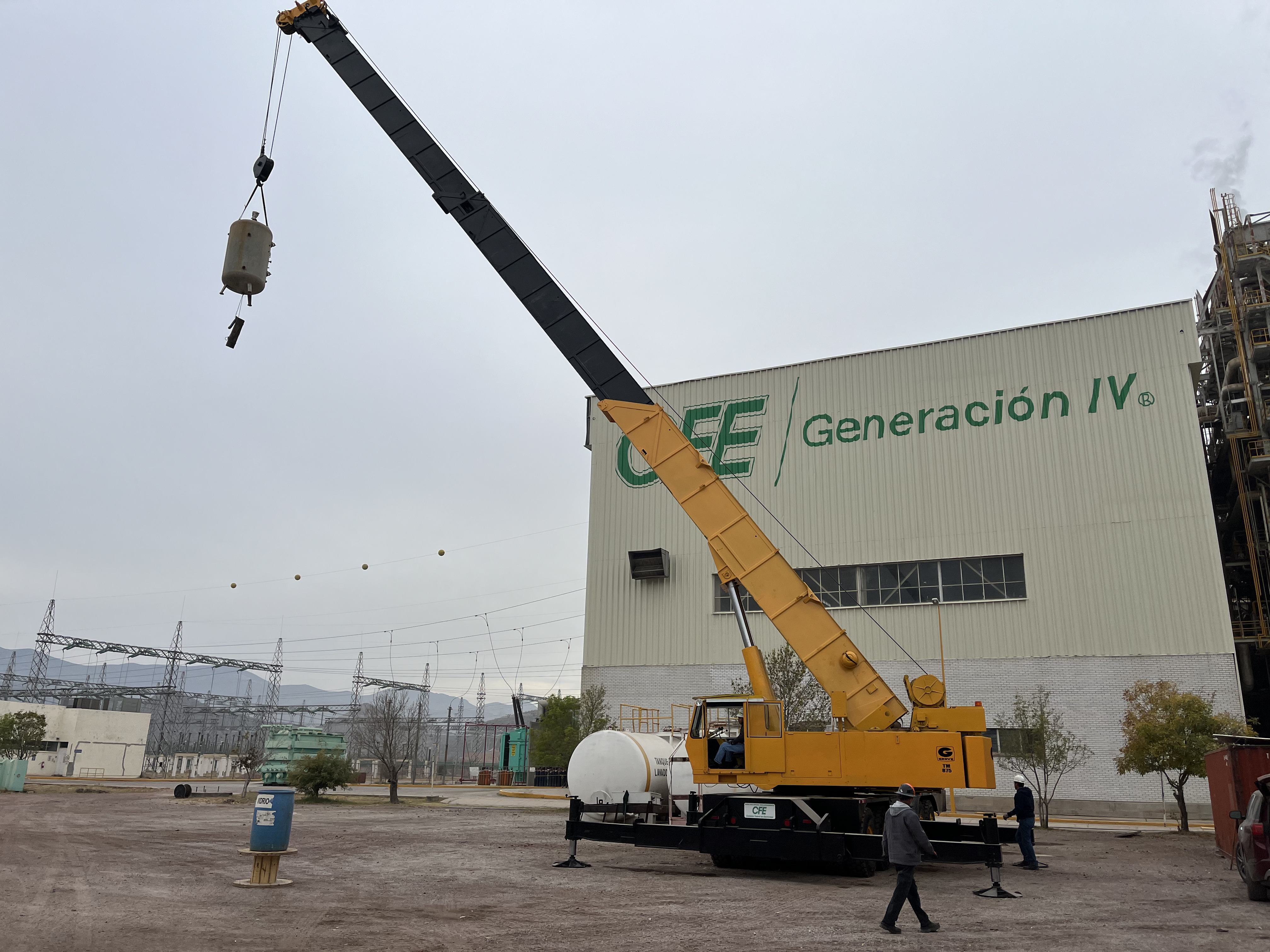 Renta de Grúa para Planta de Cementos